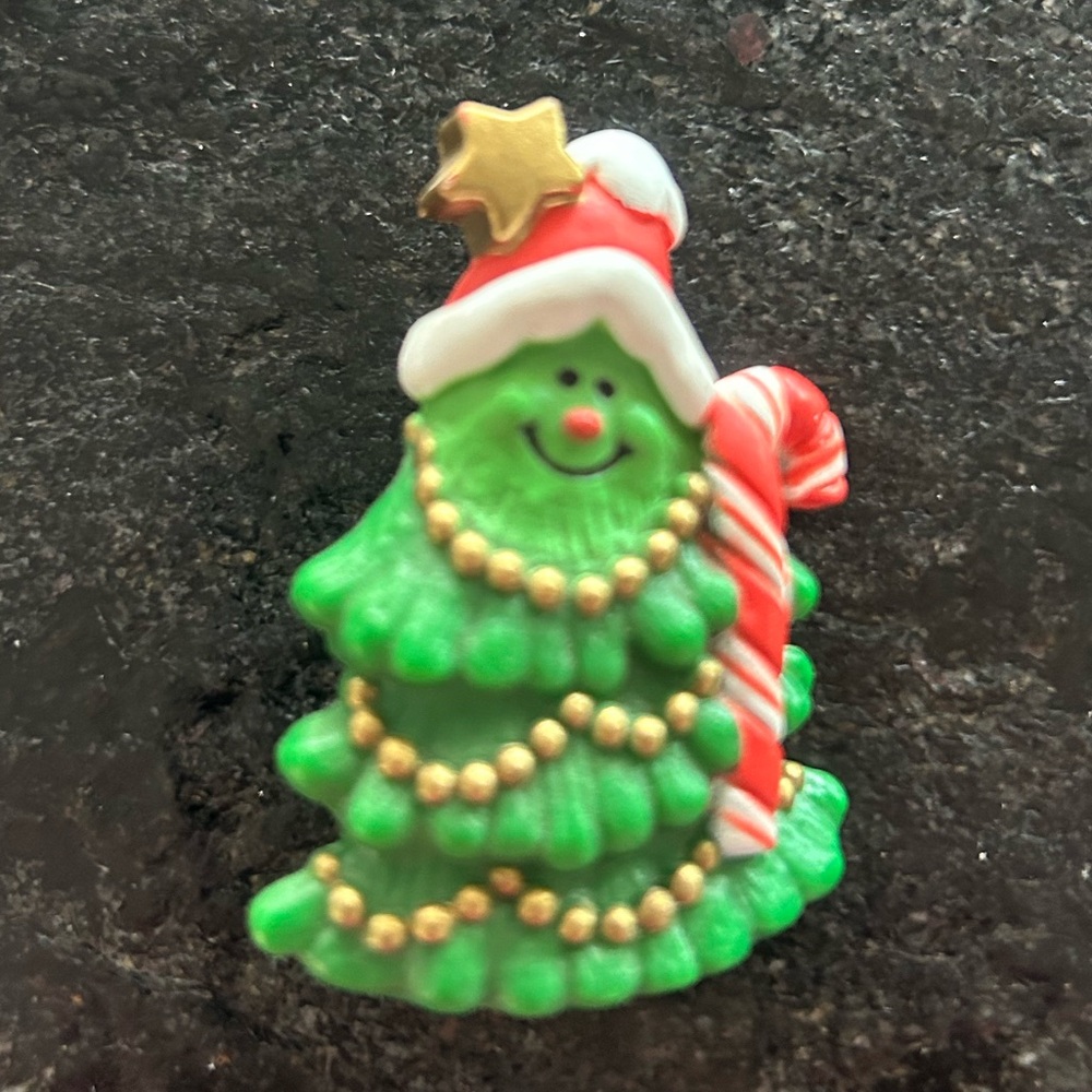 Vintage Hallmark Christmas Tree 🎄 Pin